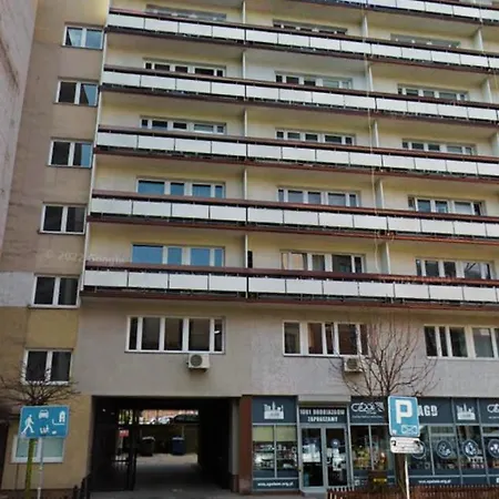 Klimatyzowany Apartament Z Balkonem W Centrum Varşova